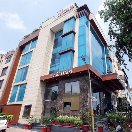 Hotel The Sentinel Nuova Delhi Esterno foto